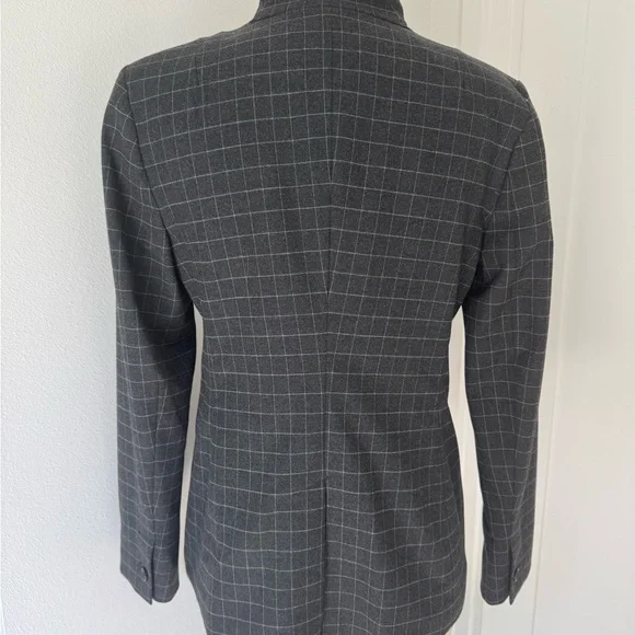 Banana Republic Factory Women's Gray Checkered Blazer- NWT - size 4P - Picture 2 of 5